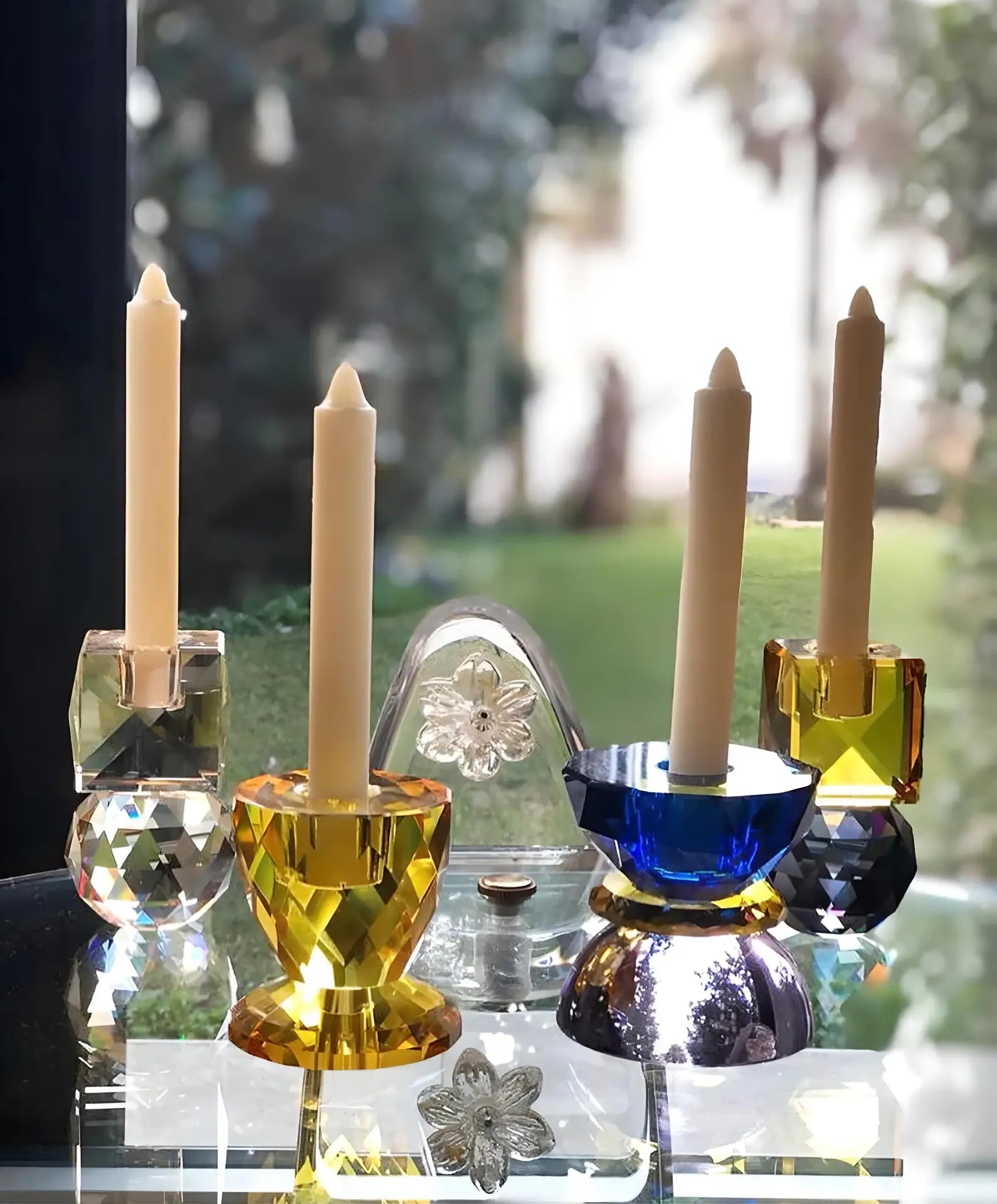 Mavi/ Sarı/ Lila SPARKLE Cam Şamdan – Modern ve Şık Dekor Seçeneği