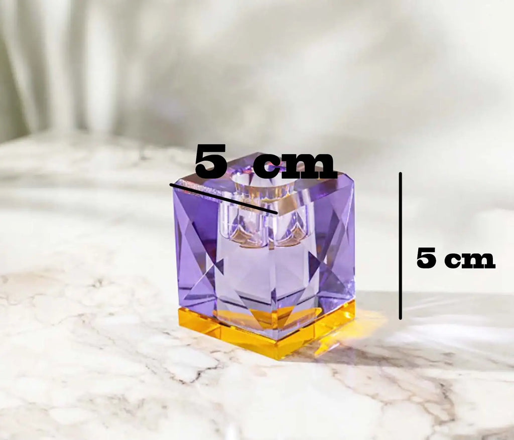 Lila/Sarı  SPARKLE Zar Formu Cam Şamdan – Modern ve Şık Dekor Seçeneği
